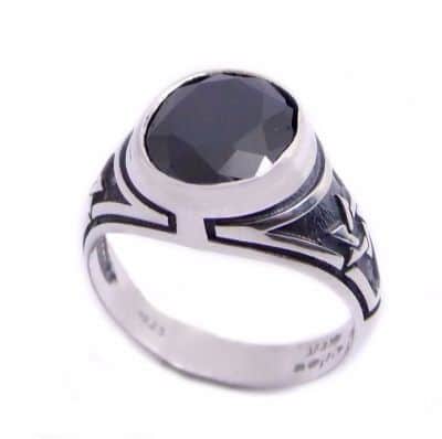 טבעת קולג' אובלית מכסף משובצת אבן ומגיני דוד