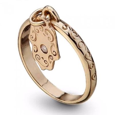 טבעת "יד השולמית" חמסה / א.ל.ד (לשמירה והגנה) , משובצת יהלום , זהב