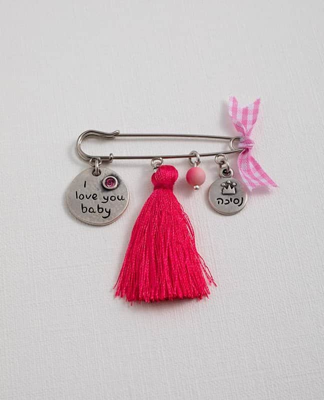 סיכת עגלה לתינוק נסיכה -פונפון ורוד