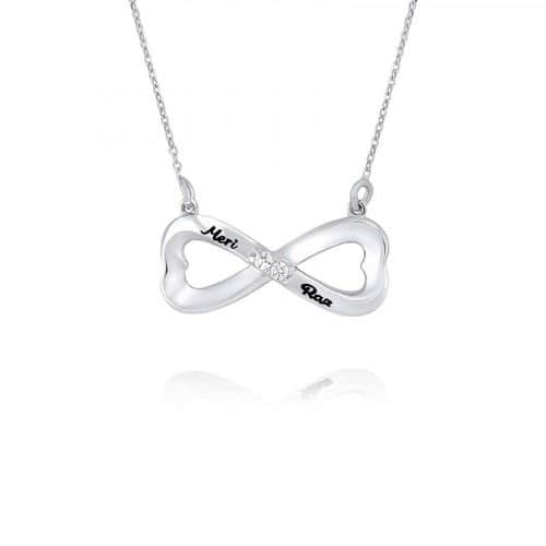 שרשרת אינפיניטי בצורת לבבות בחריטה אישית