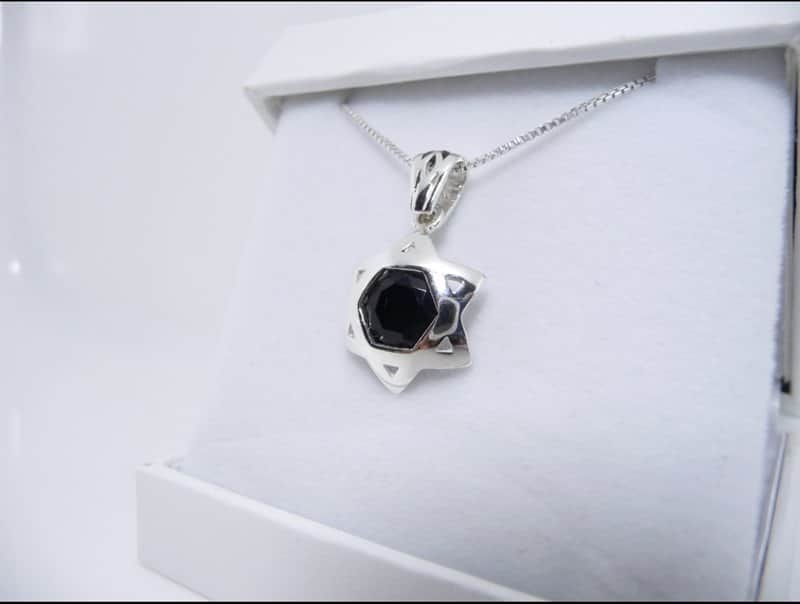 תליון מגן דוד , משובץ אוניקס, כסף