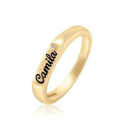 טבעת פס עם חריטה משובצת זירקון