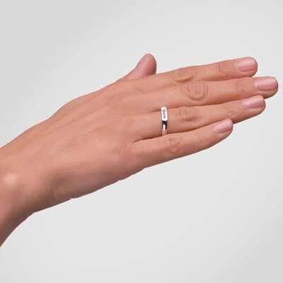 טבעת פס עם חריטה