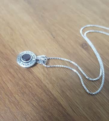 תליון "אנא בכח" עדין מכסף משובץ אבן  (לבחירה)