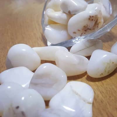 אופל (לבן) - זרימה, אושר , שמחה ואופטימיות