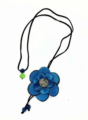 שרשרת פרח מפרוסות טאגווה , כחול