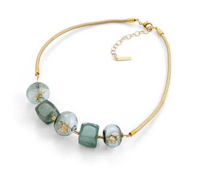 שרשרת זכוכית אפורה